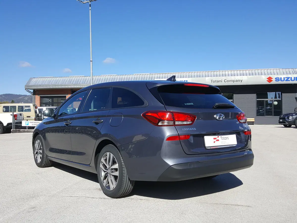 Hyundai i30 Station Wagon usata a L'Aquila (7)
