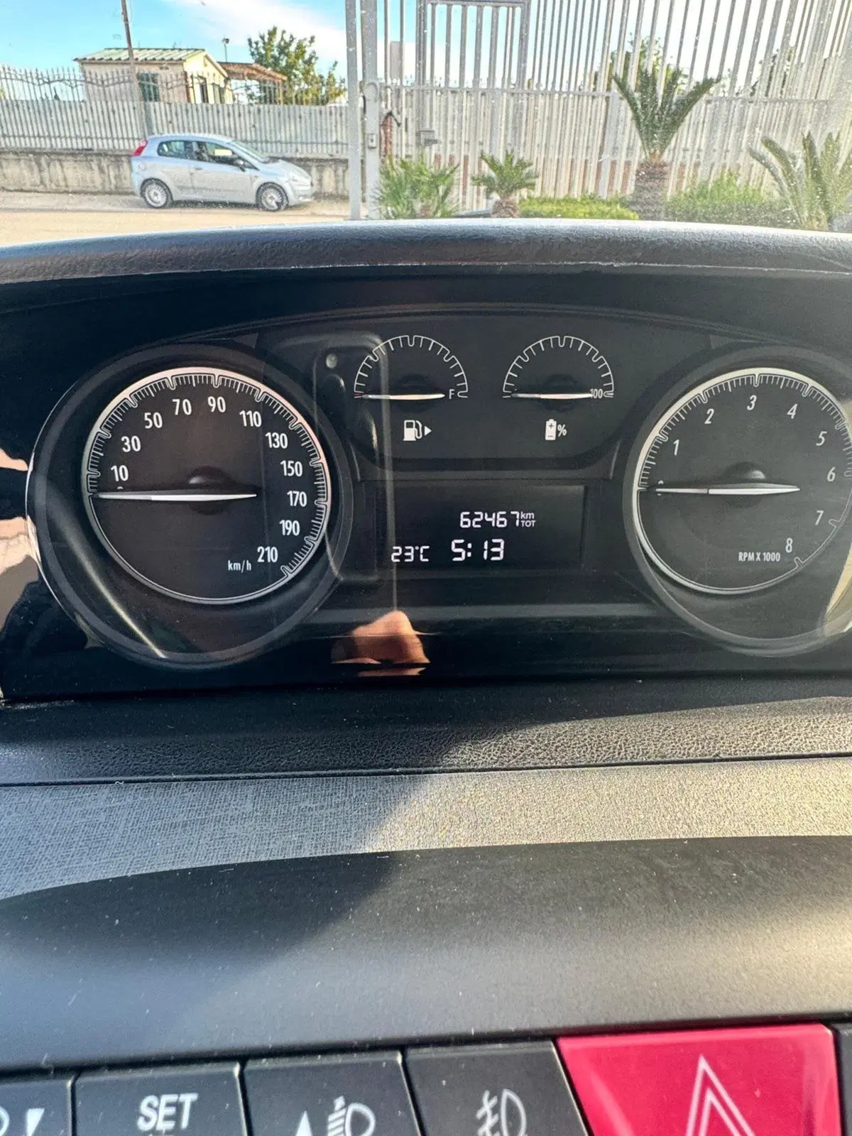 Lancia Ypsilon usata a Caserta (12)