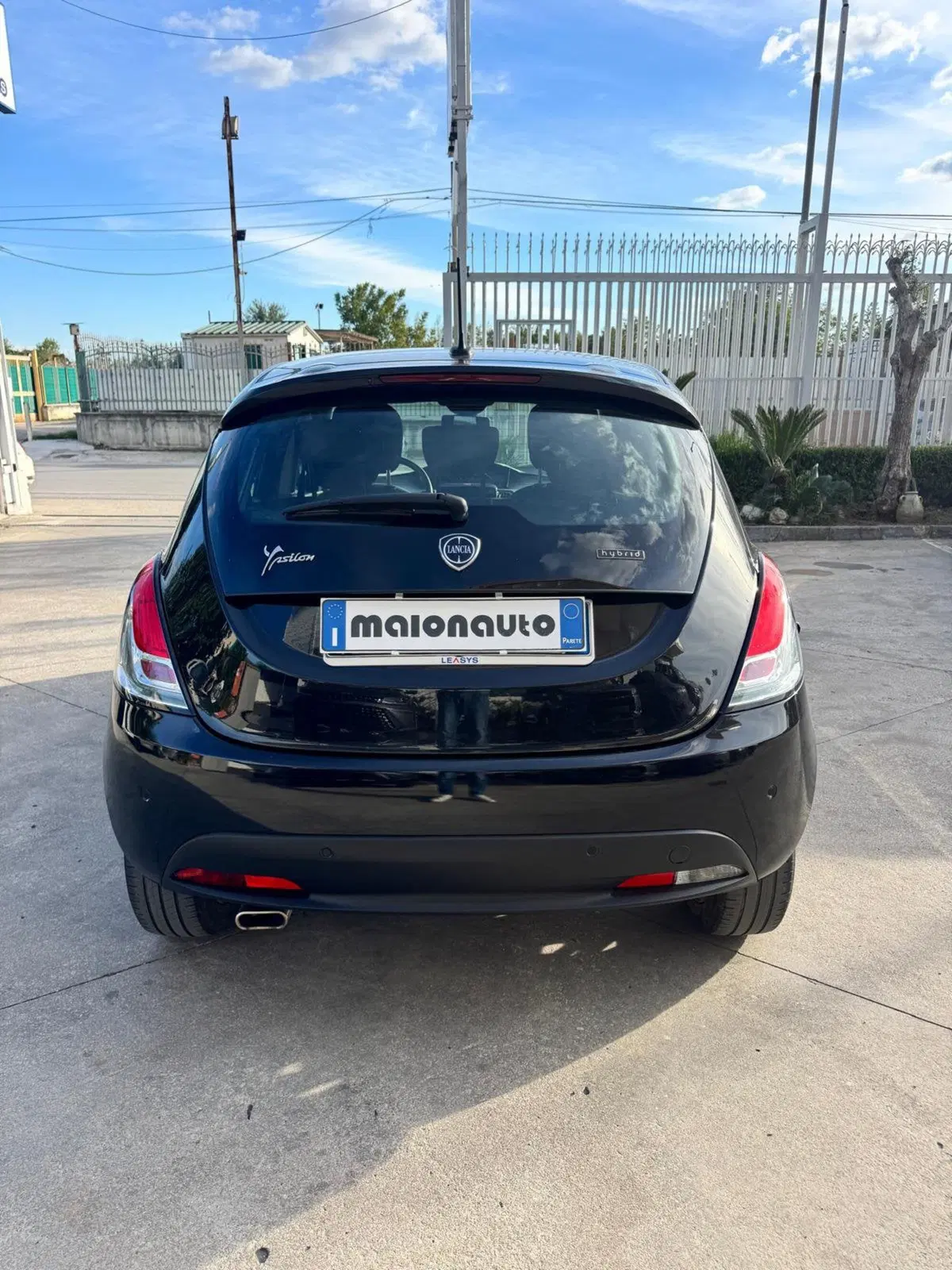 Lancia Ypsilon usata a Caserta (5)