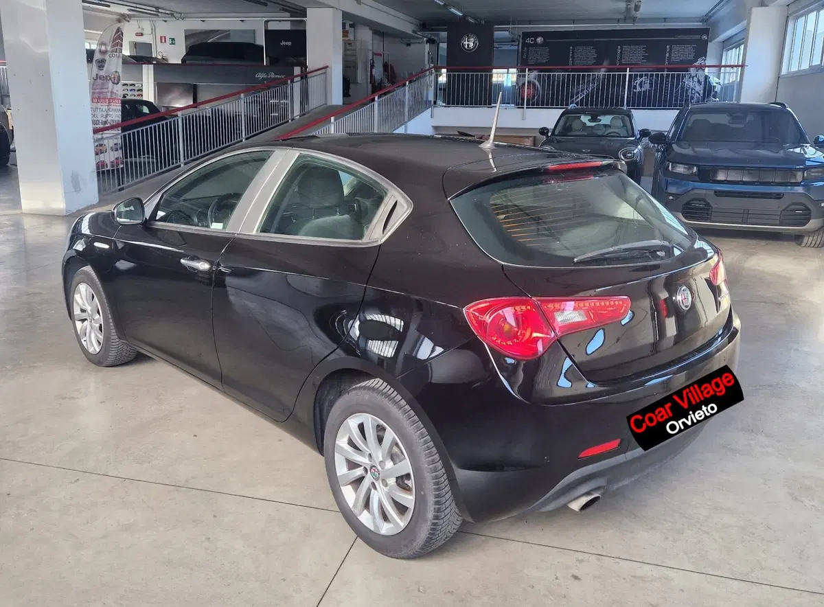 Alfa Romeo Giulietta usata a Terni (7)