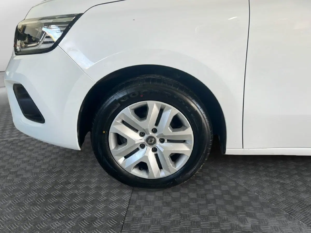 Renault Kangoo usata a Roma (9)