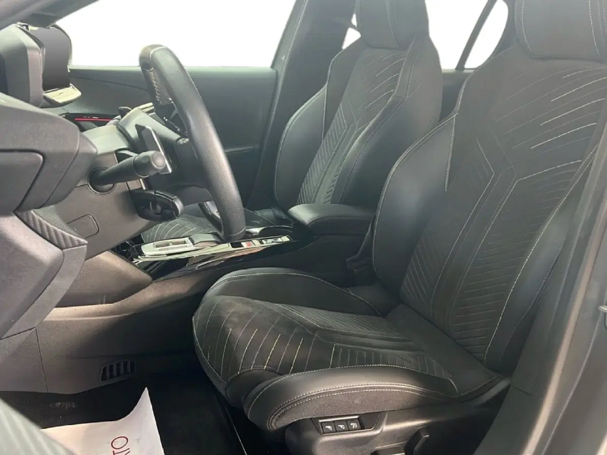 Peugeot 208 usata a Roma (12)