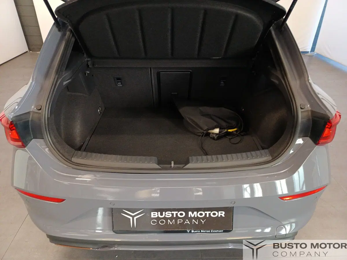 Cupra Leon usata a Varese (10)