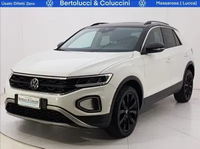 Volkswagen T-Roc 1.0 TSI R-Line del 2023 usata a Massarosa