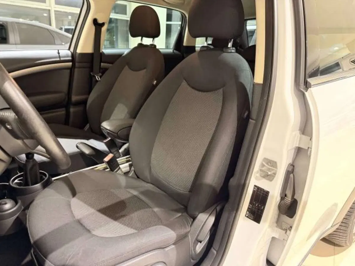 MINI Mini Countryman usata a Savona (11)