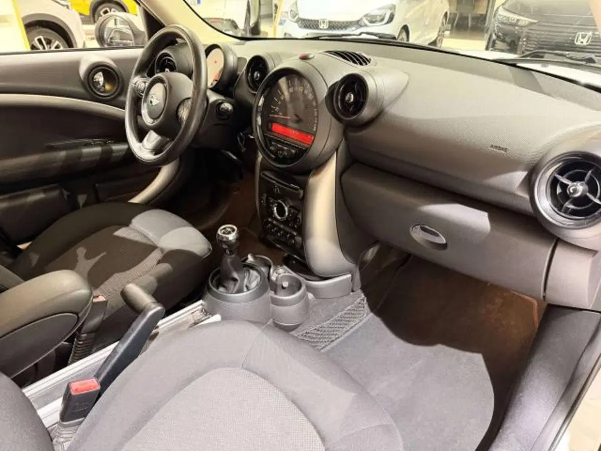 MINI Mini Countryman usata a Savona (12)