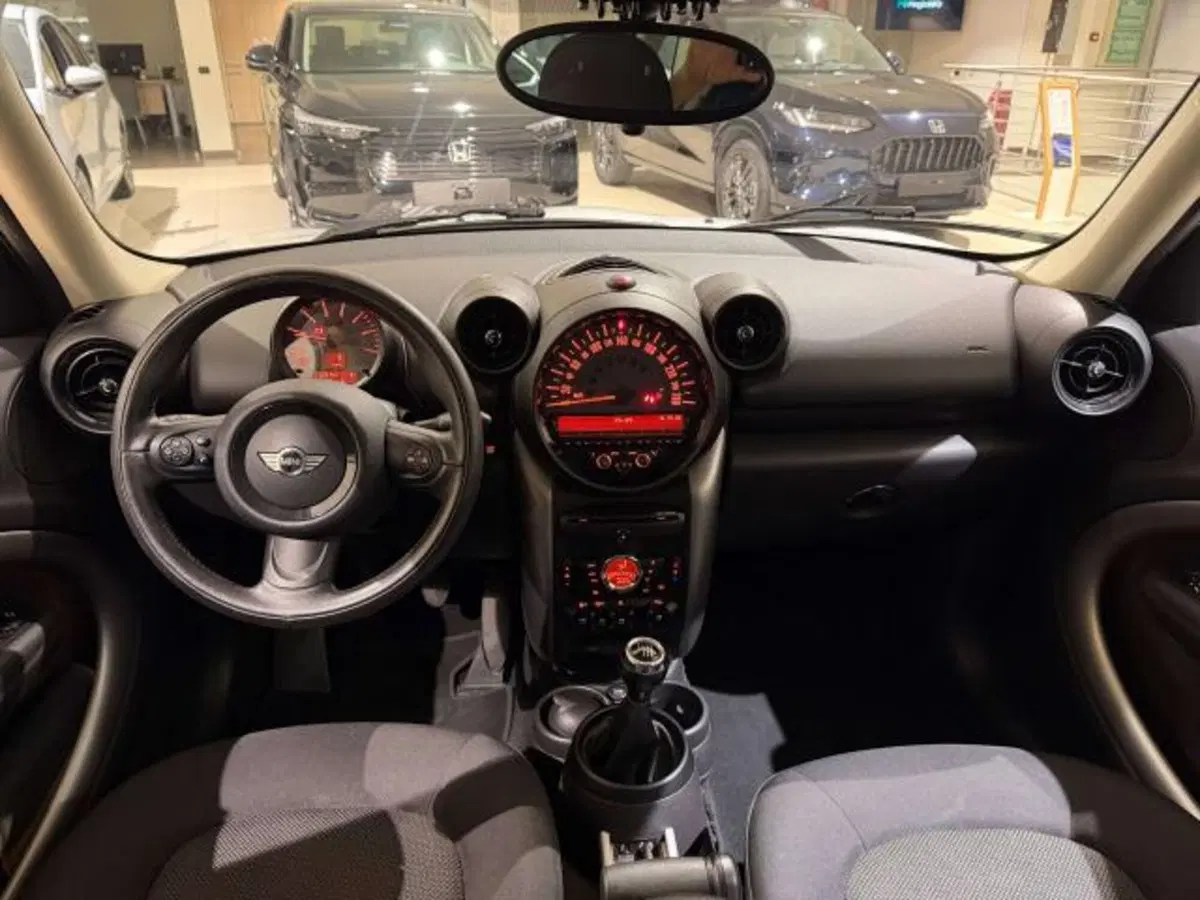 MINI Mini Countryman usata a Savona (13)