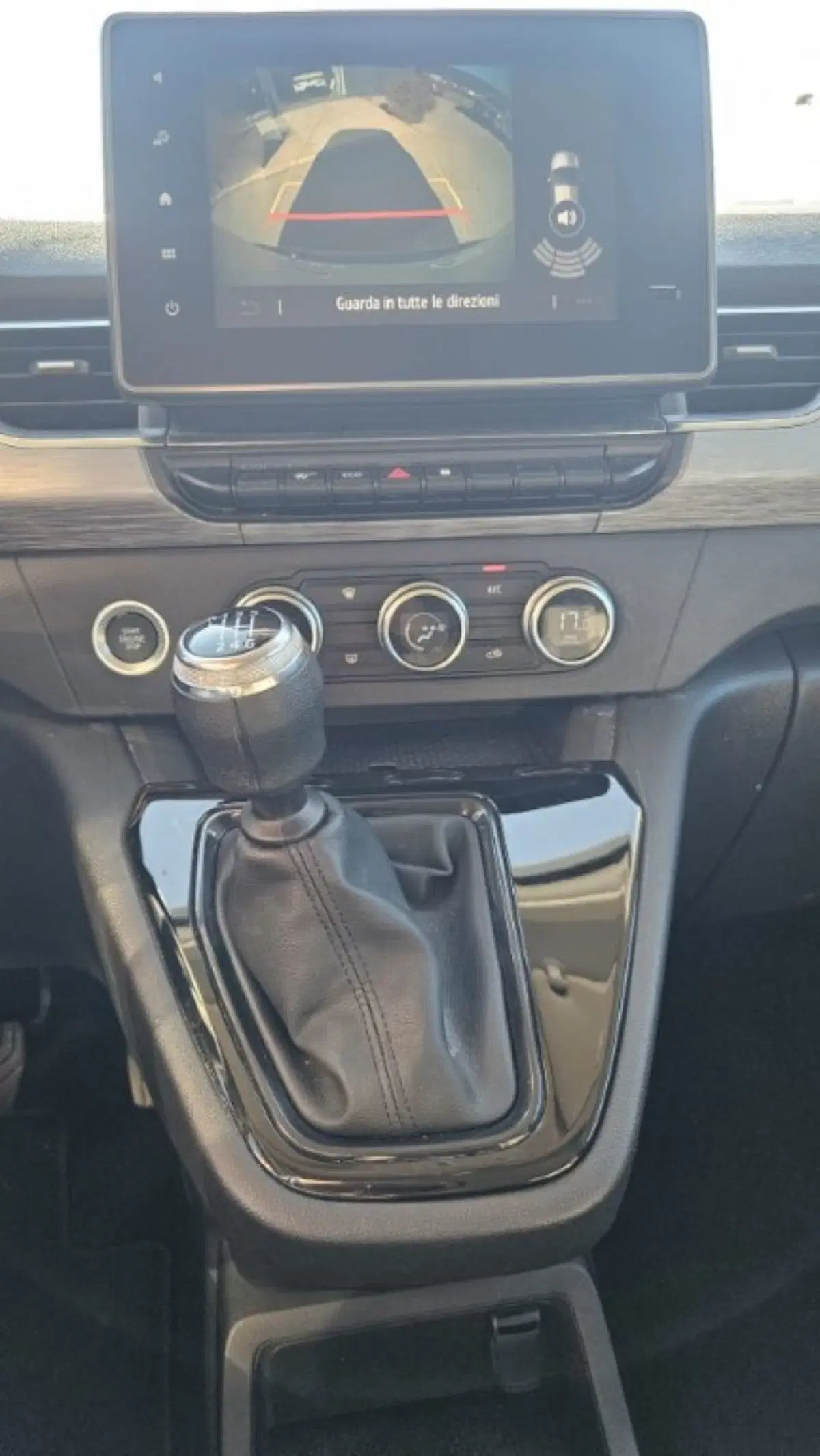 Nissan Townstar usata a Lucca (10)