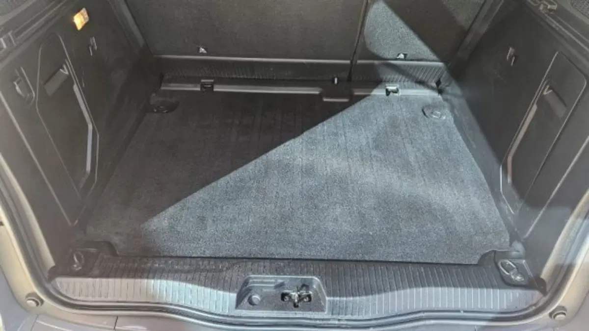 Nissan Townstar usata a Lucca (18)