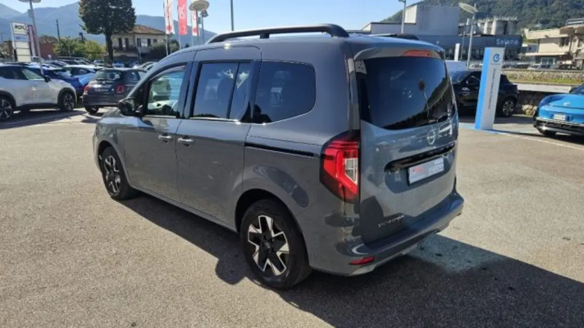 Nissan Townstar usata a Lucca (6)