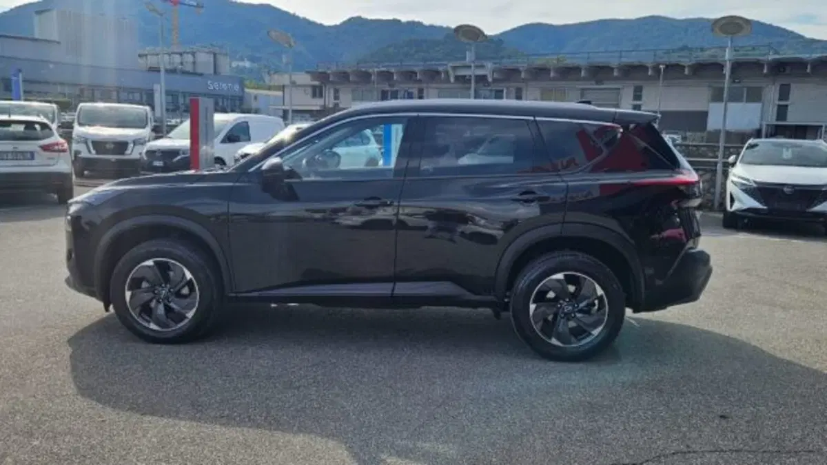 Nissan X-Trail usata a Lucca (7)