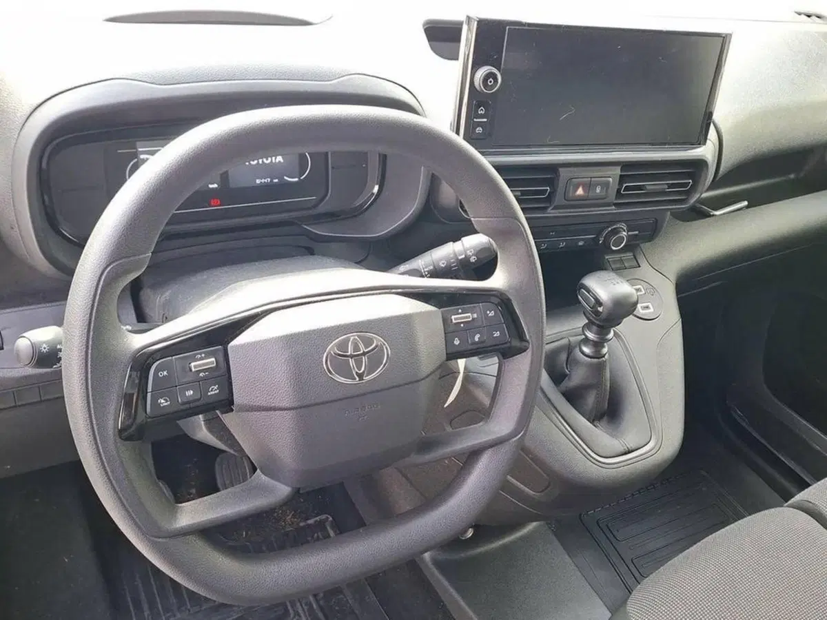 Toyota Proace City Furgone usata a Torino (10)