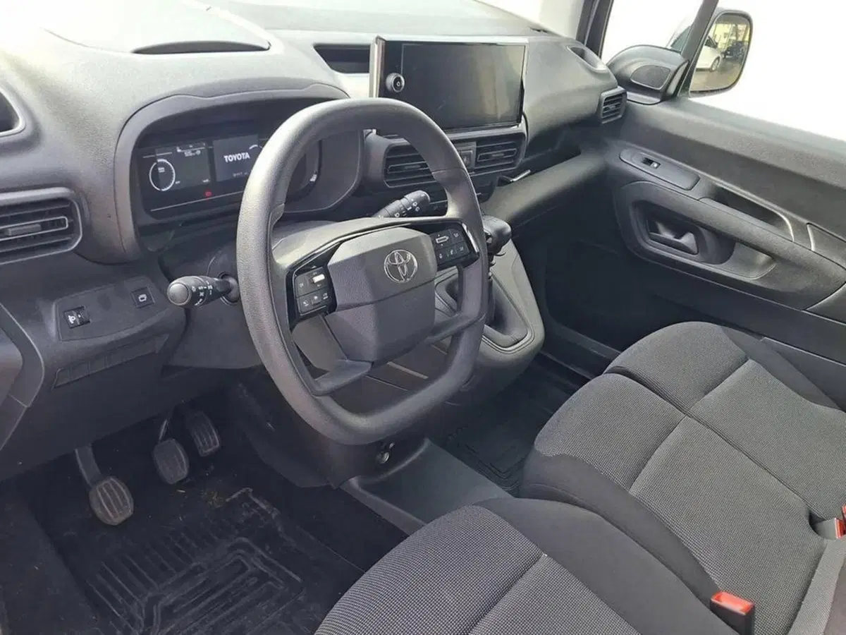 Toyota Proace City Furgone usata a Torino (11)