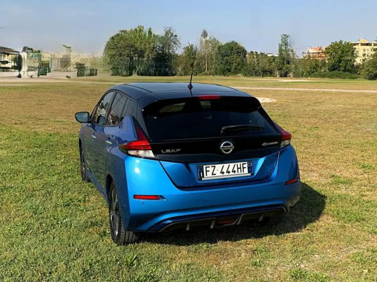 Nissan Leaf usata a Como (8)