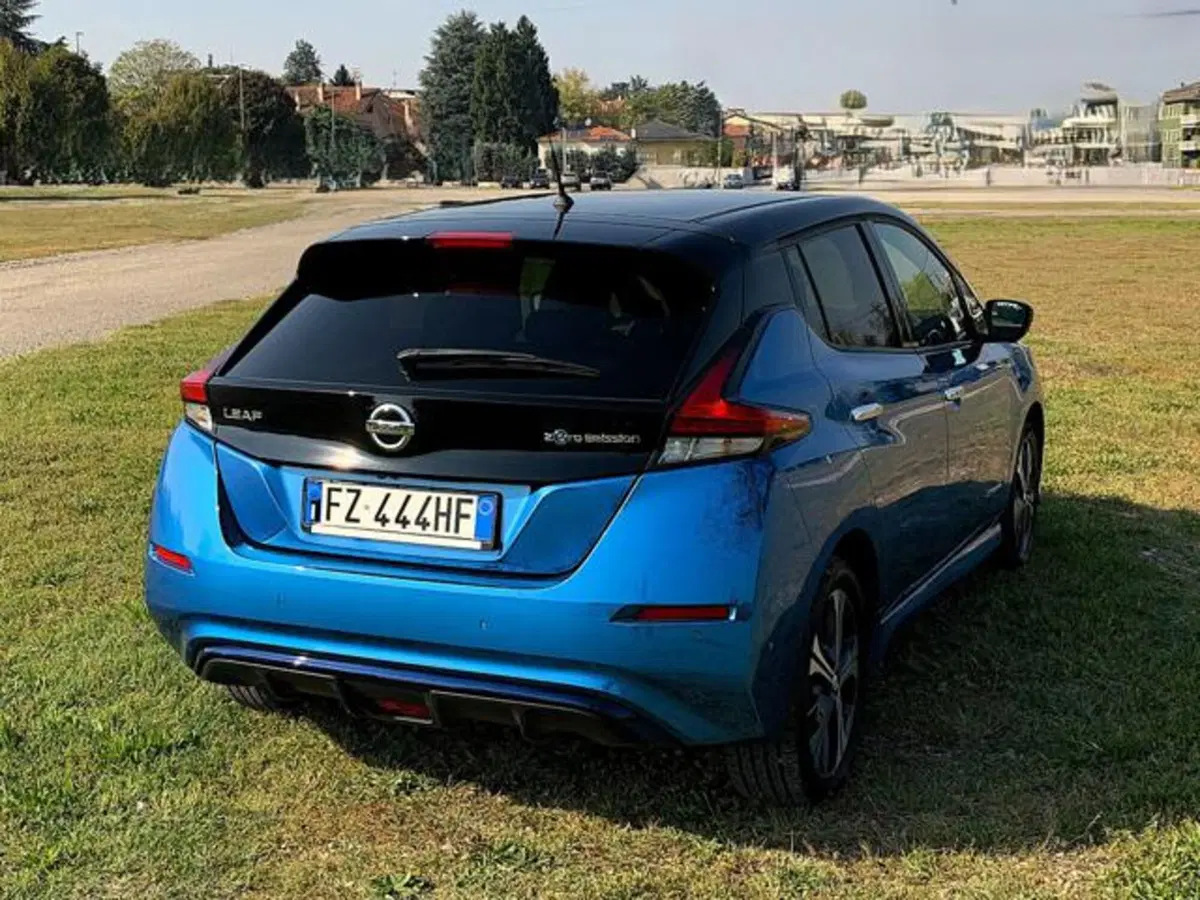 Nissan Leaf usata a Como (9)