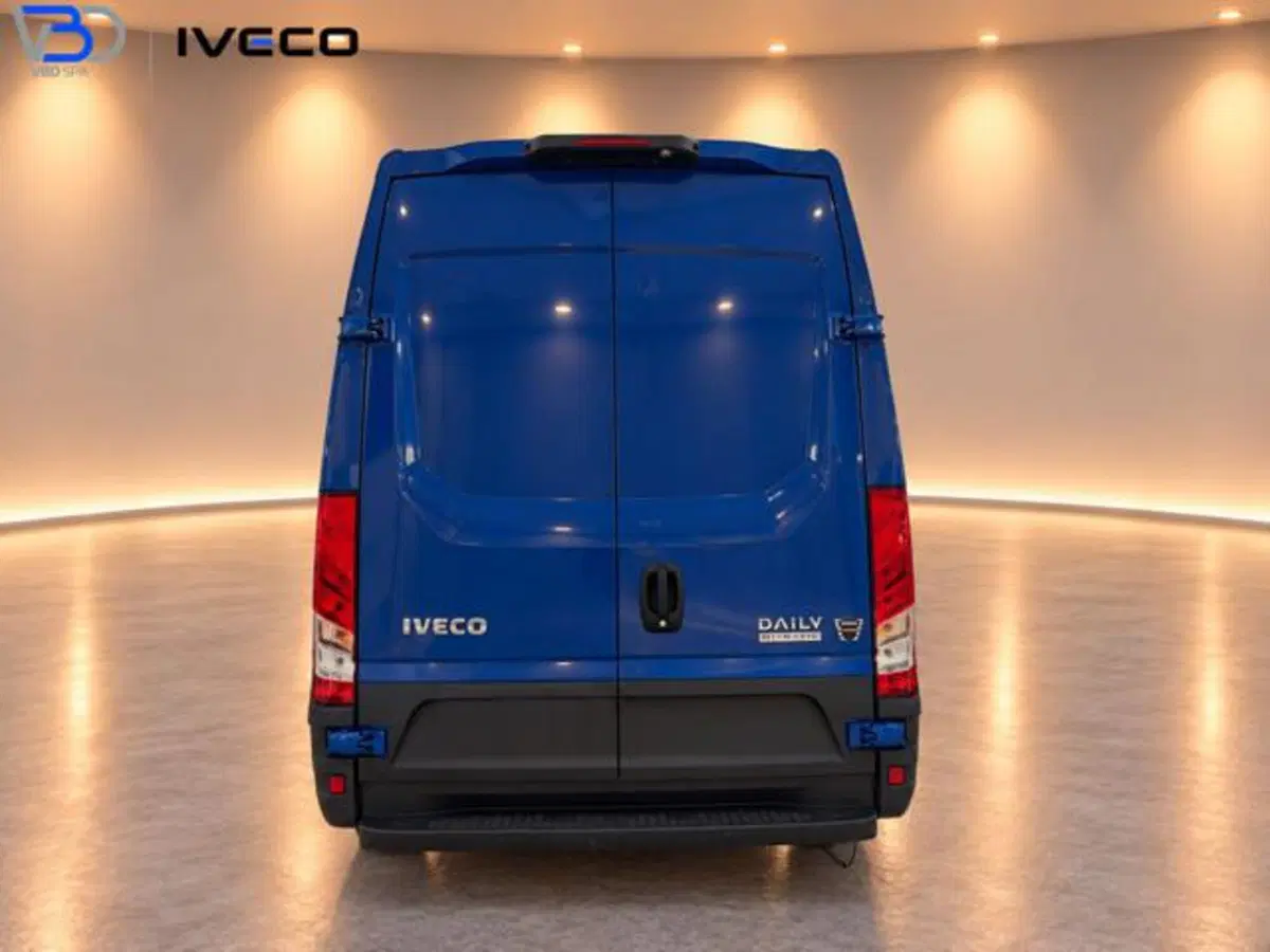 Iveco Daily Furgone usata a Brescia (6)