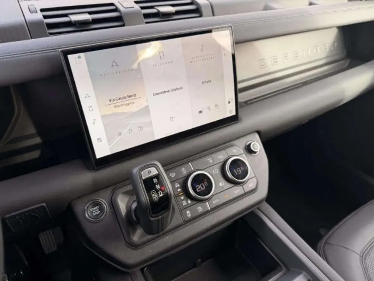 Land Rover Defender usata a Siena (11)