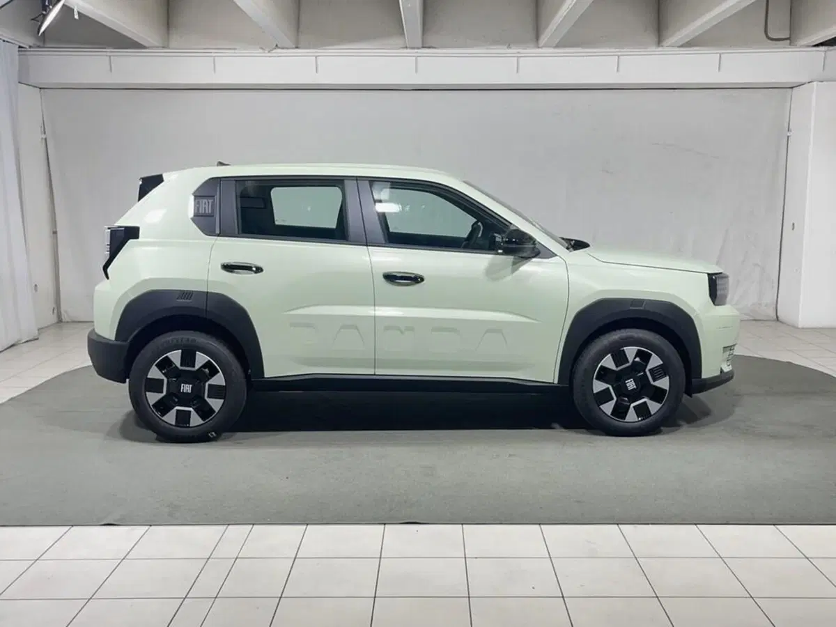 Fiat Grande Panda nuova a Sondrio (6)