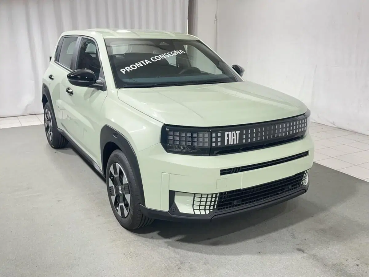 Fiat Grande Panda nuova a Sondrio (7)