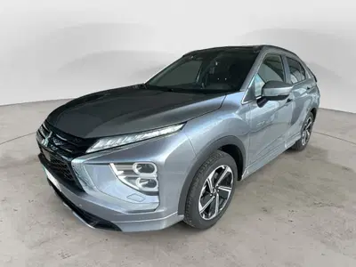 Mitsubishi Eclipse Cross 2.4 MIVEC 4WD PHEV Diamond SDA Pack 0 del 2022 usata a Surbo