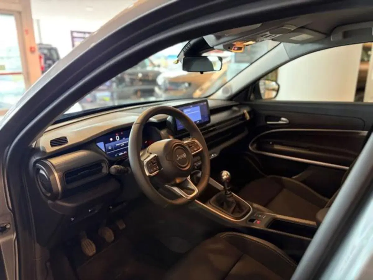 Jeep Avenger usata a Modena (7)