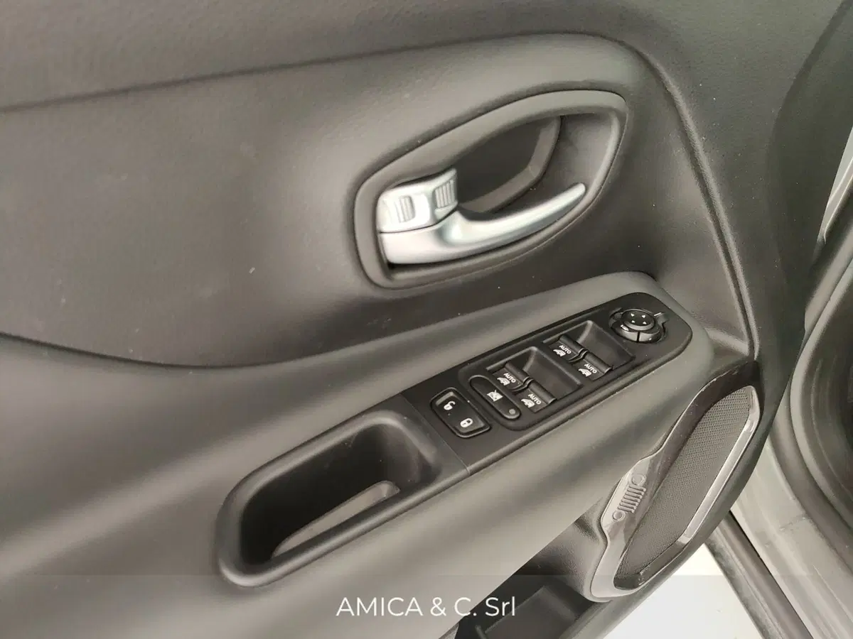 Jeep Renegade usata a Caserta (16)