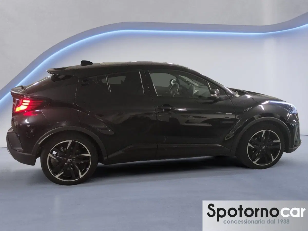 Toyota Toyota C-HR usata a Milano (3)