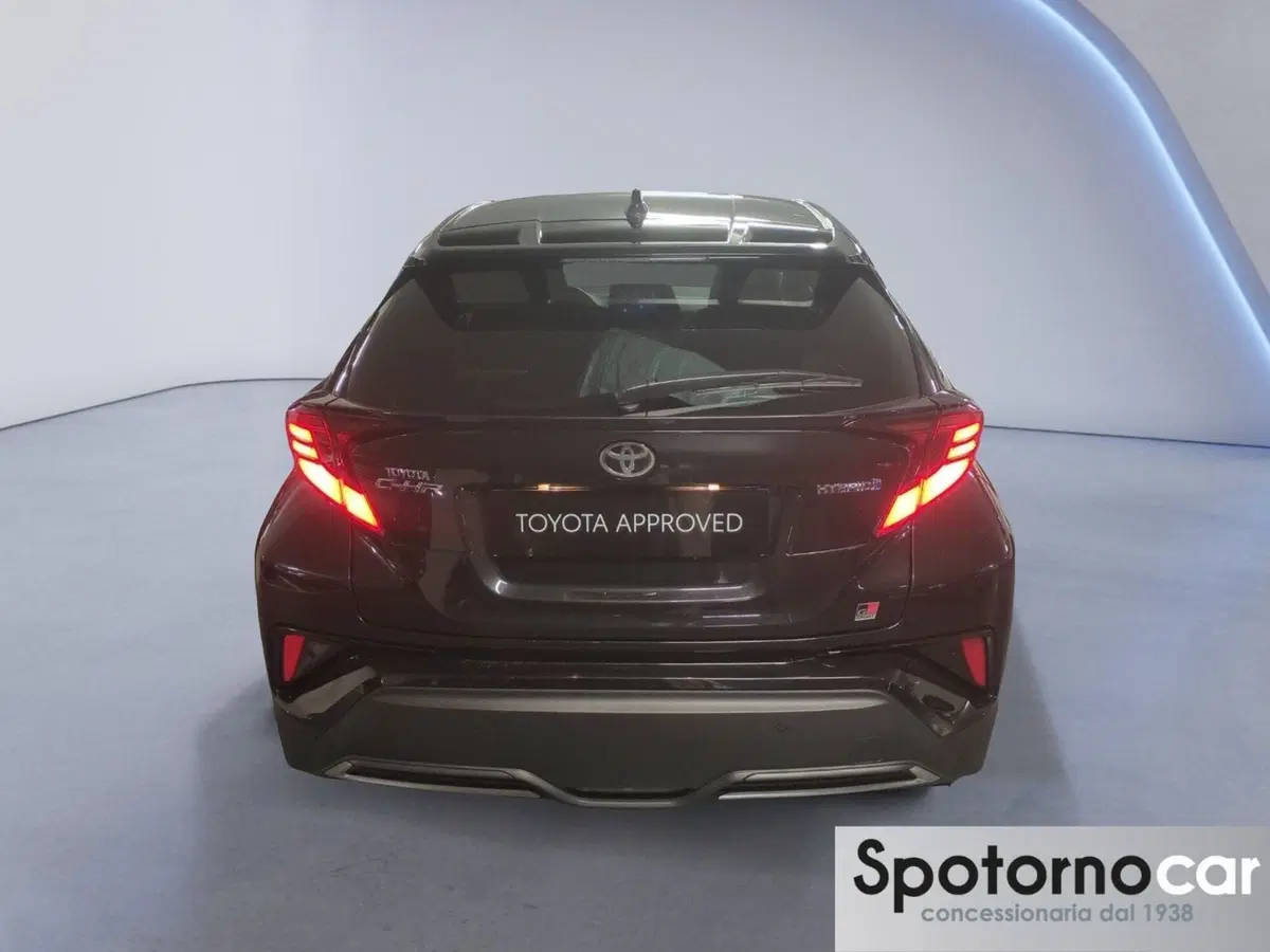 Toyota Toyota C-HR usata a Milano (5)