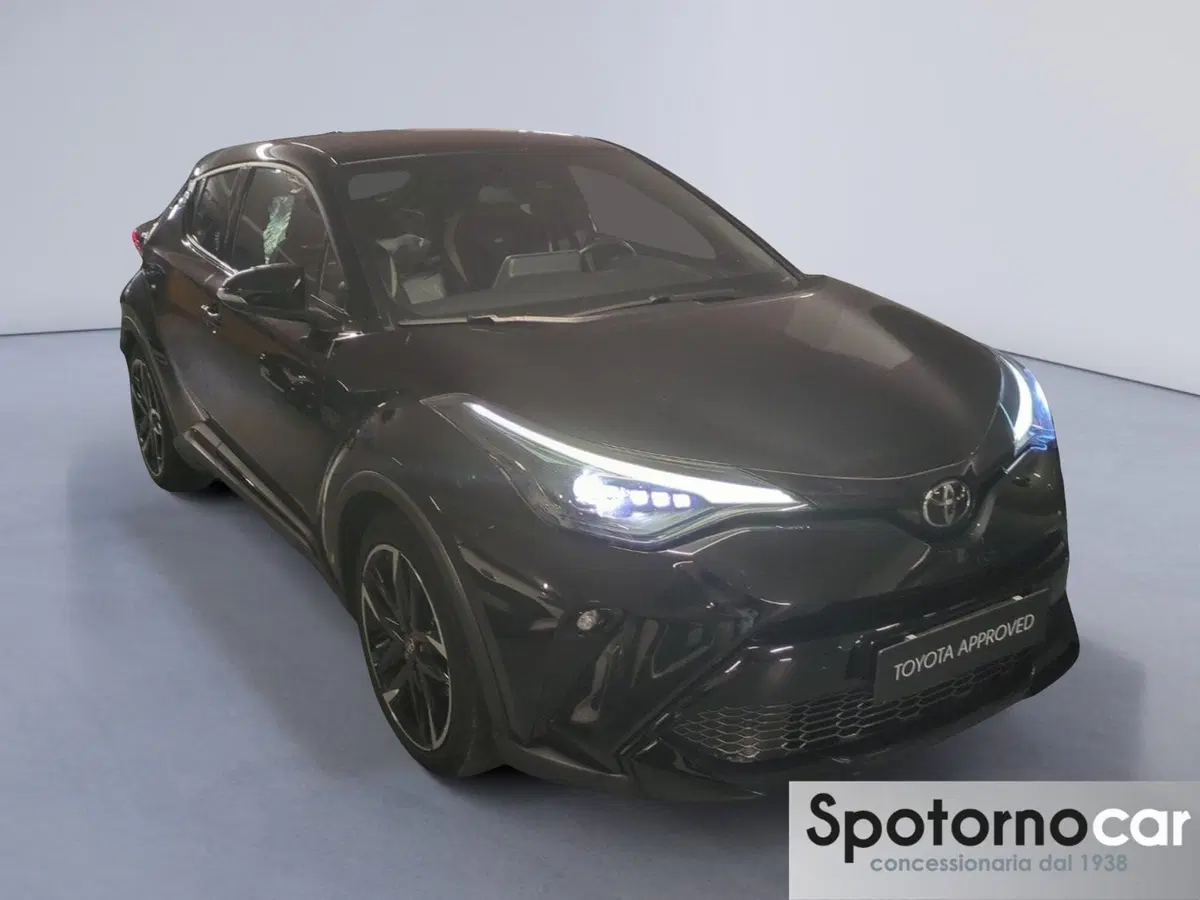 Toyota Toyota C-HR usata a Milano (8)