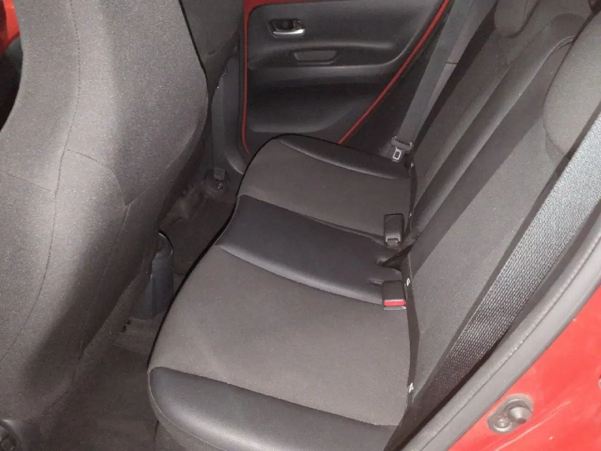 Toyota Aygo X usata a Milano (11)