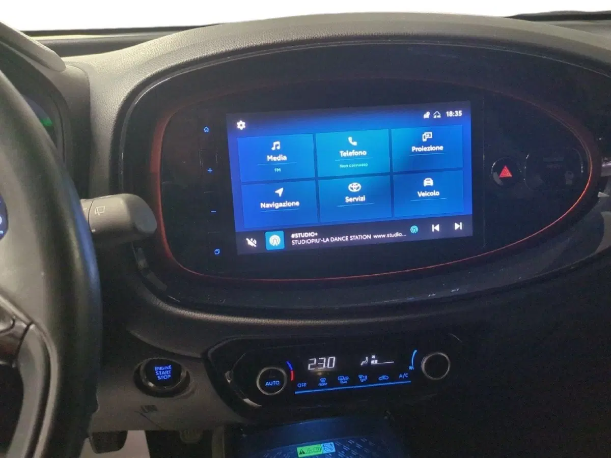 Toyota Aygo X usata a Milano (14)