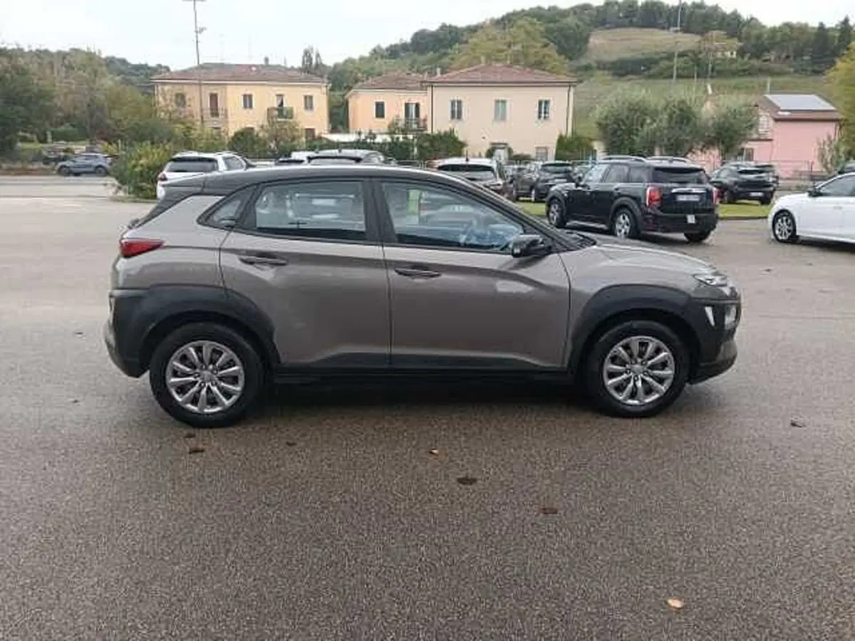 Hyundai Kona usata a Pesaro-Urbino (6)