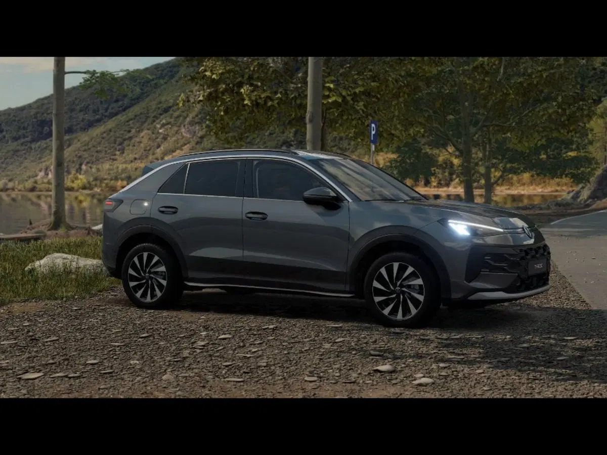 Volkswagen T-Roc nuova a Livorno (3)