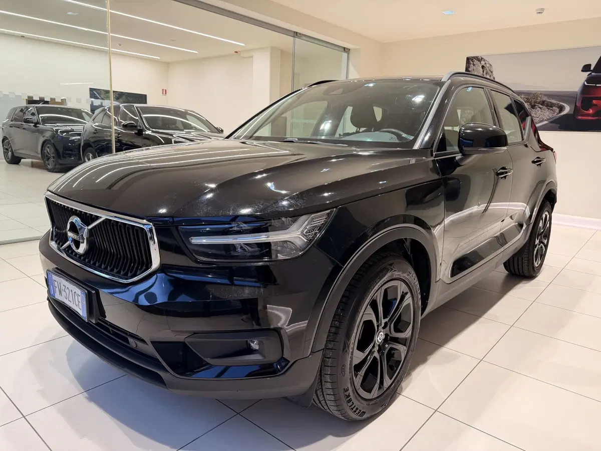 Volvo XC40 usata a Latina