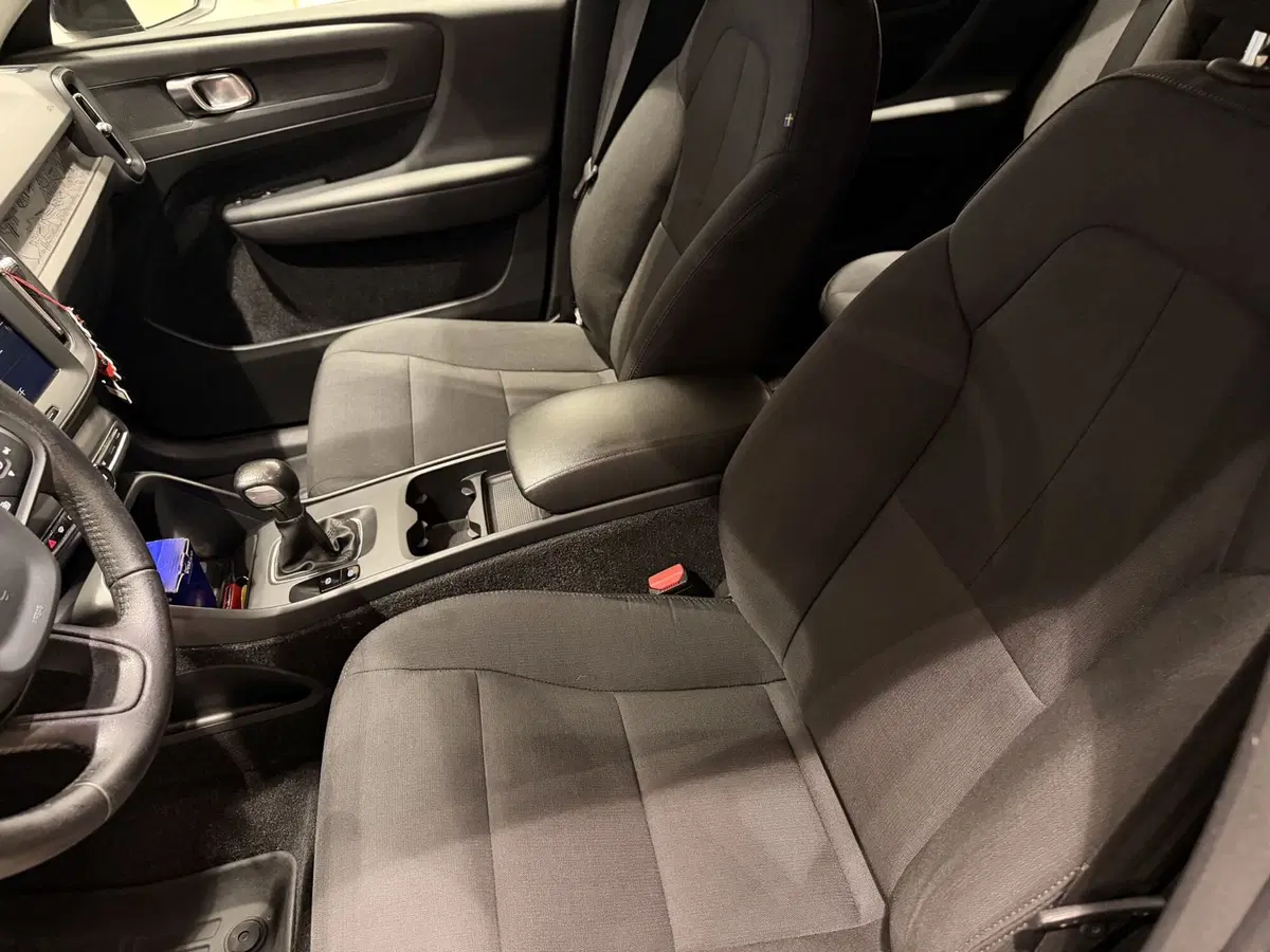 Volvo XC40 usata a Latina (12)