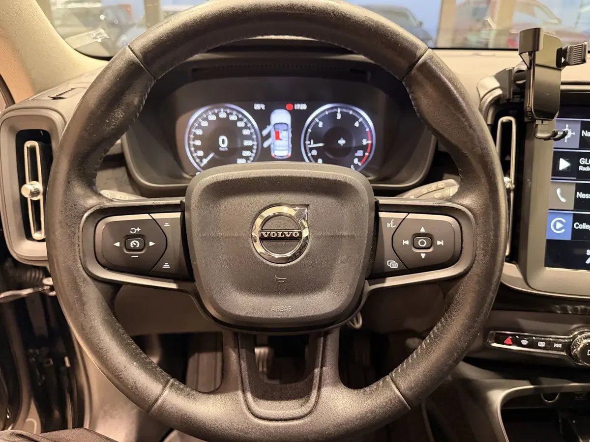 Volvo XC40 usata a Latina (14)