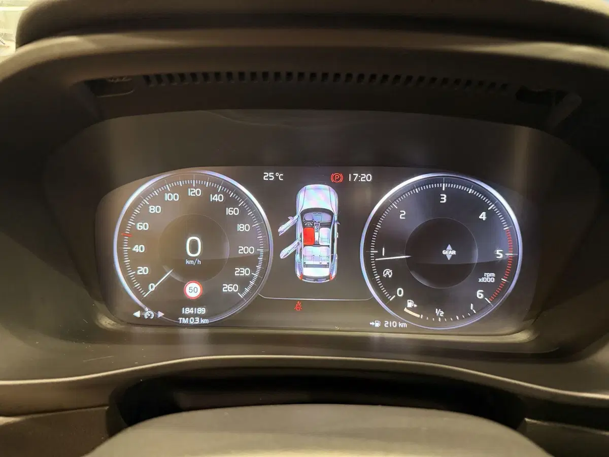 Volvo XC40 usata a Latina (15)