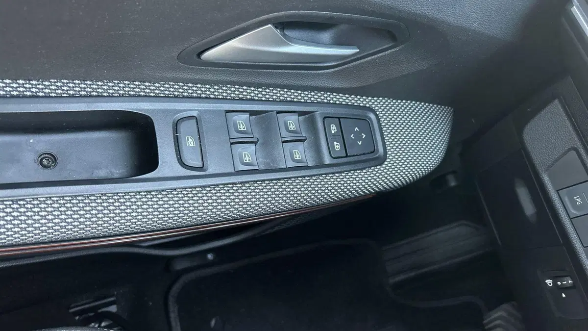 Dacia Sandero usata a Parma (14)