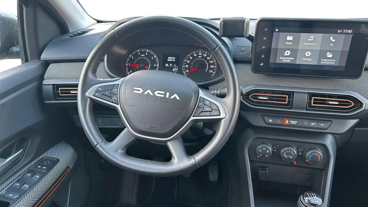 Dacia Sandero usata a Parma (16)