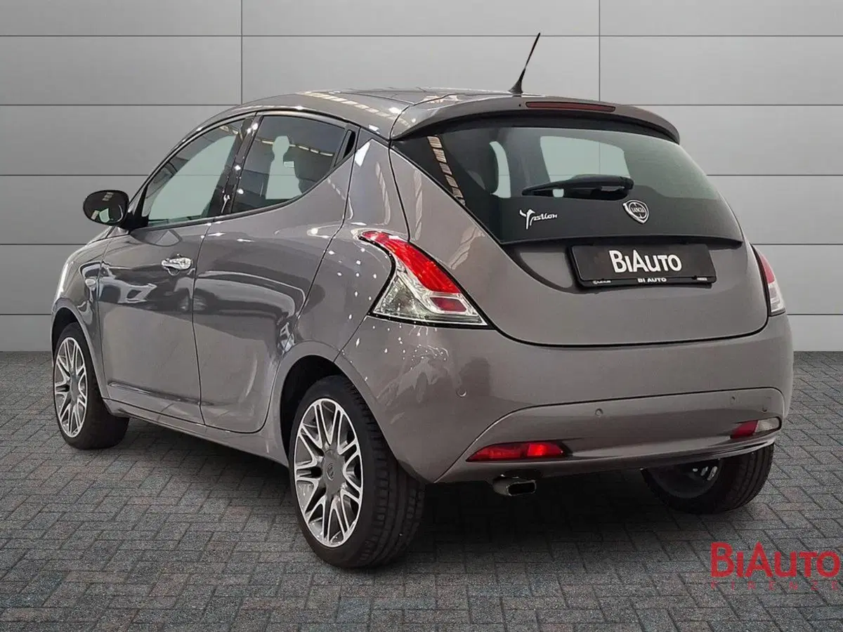 Lancia Ypsilon usata a Firenze (4)