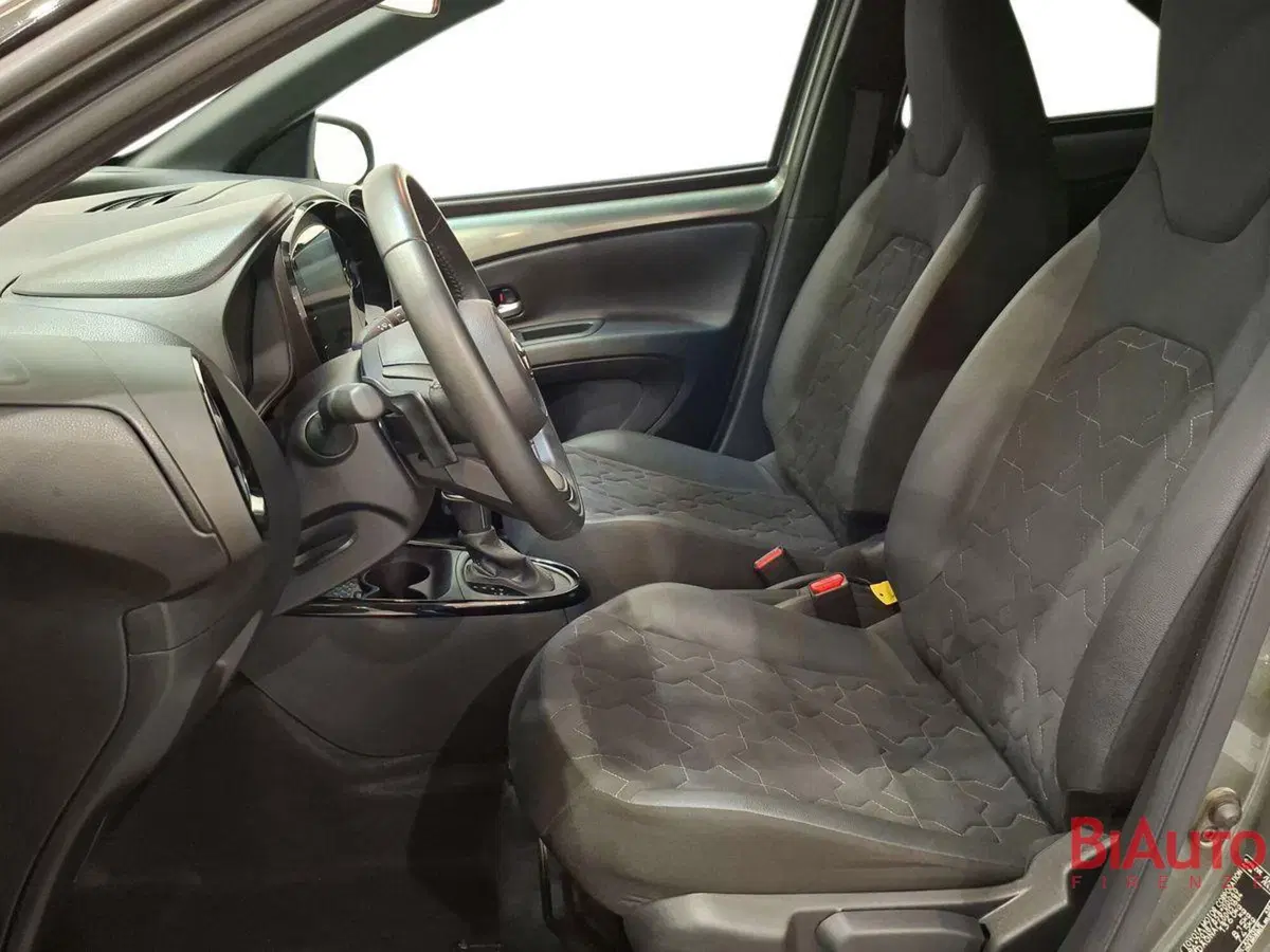 Toyota Aygo X usata a Firenze (18)