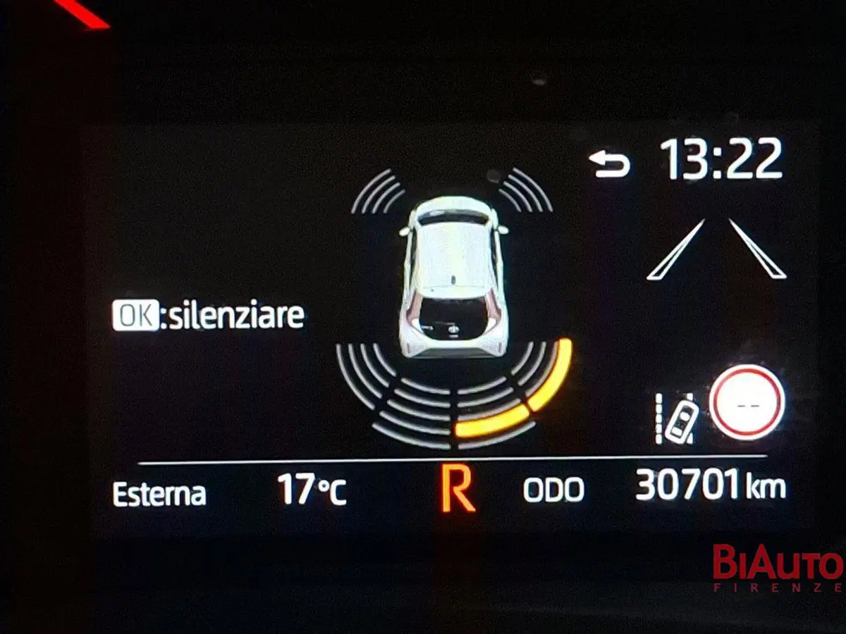 Toyota Aygo X usata a Firenze (19)