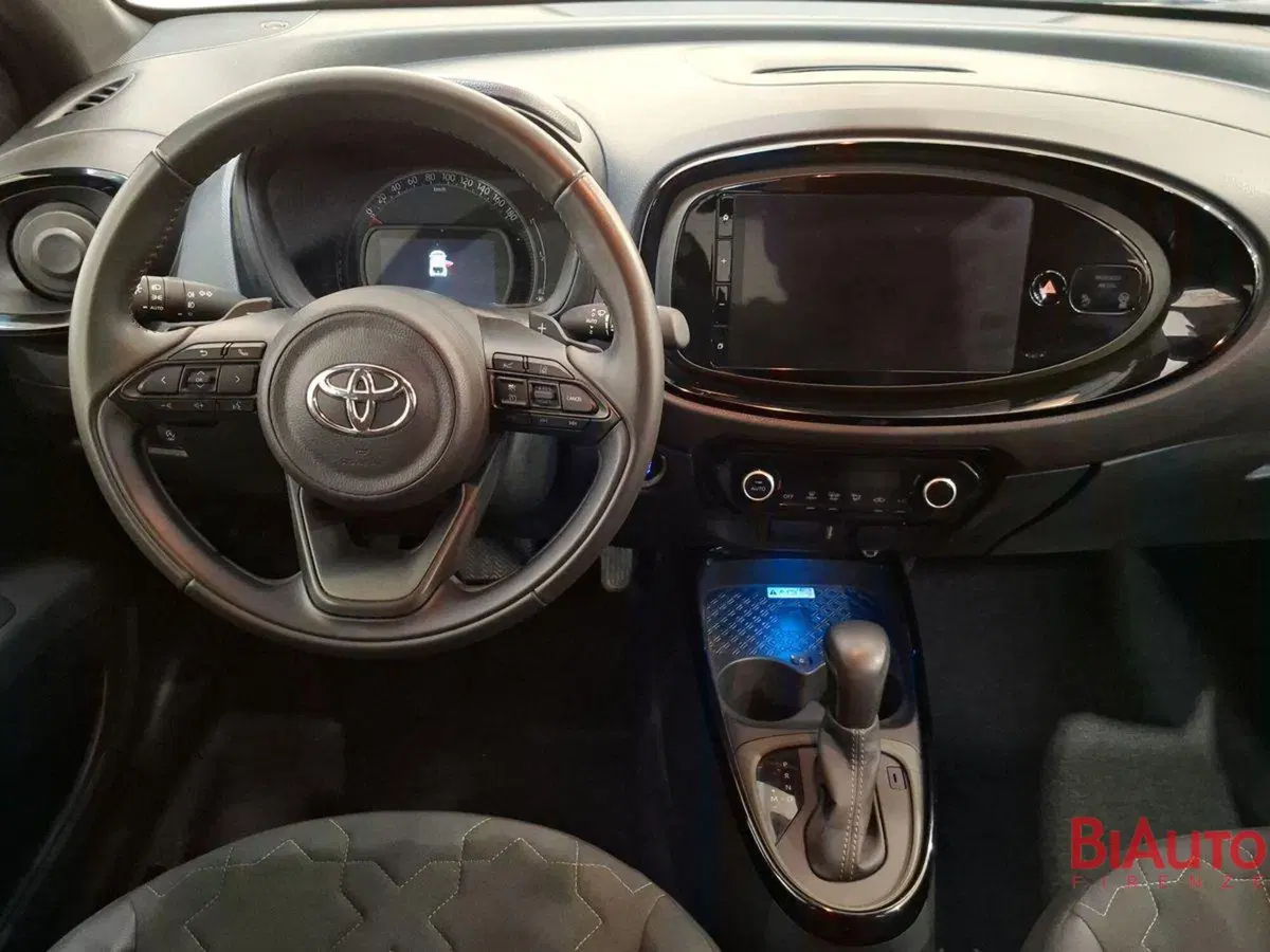 Toyota Aygo X usata a Firenze (8)