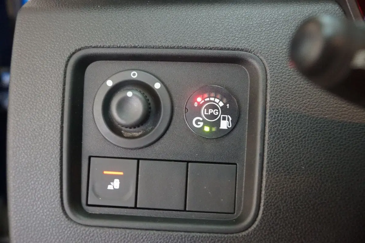 Dacia Duster usata a Torino (19)