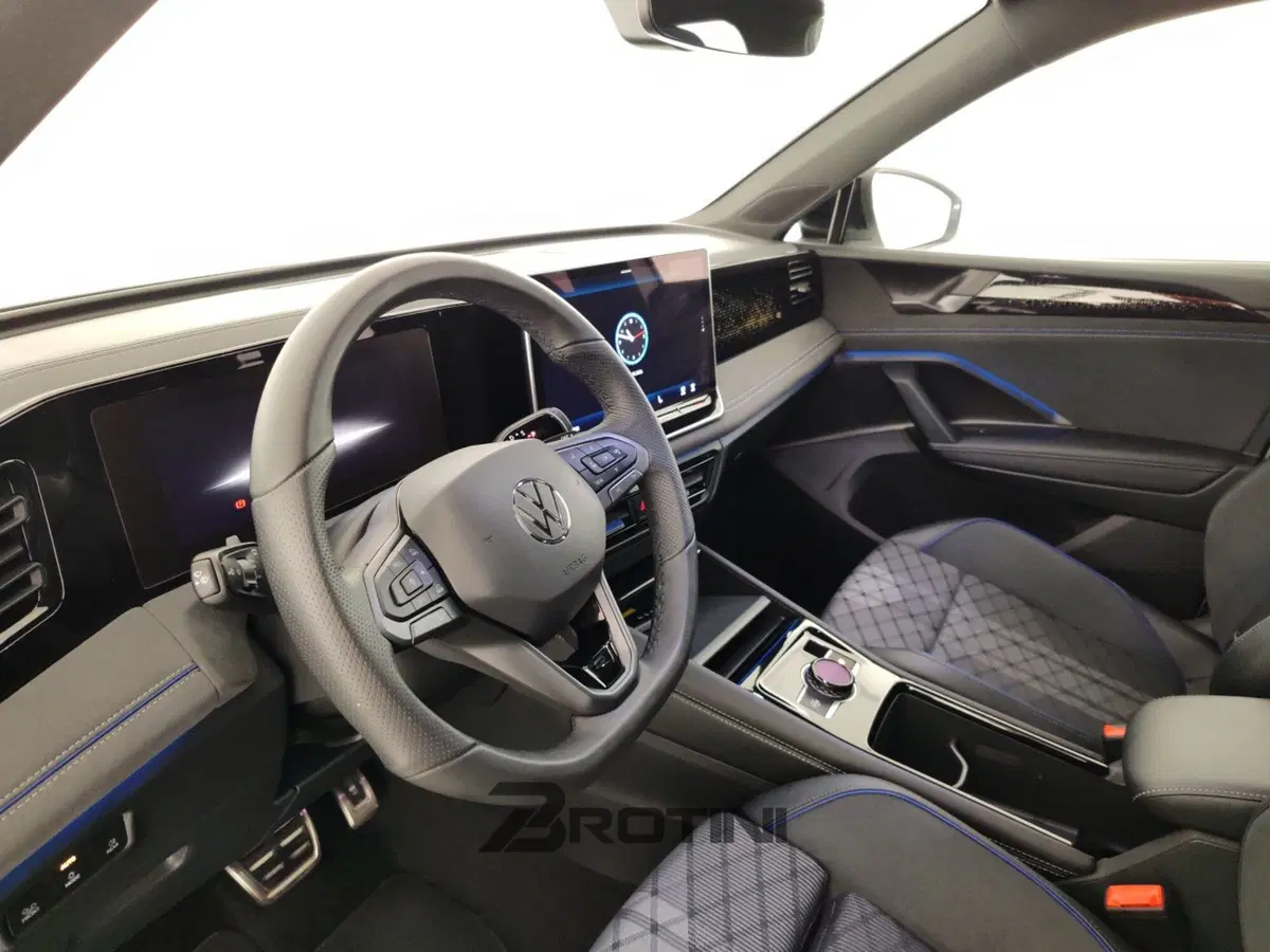 Volkswagen Tiguan usata a Massa-Carrara (8)