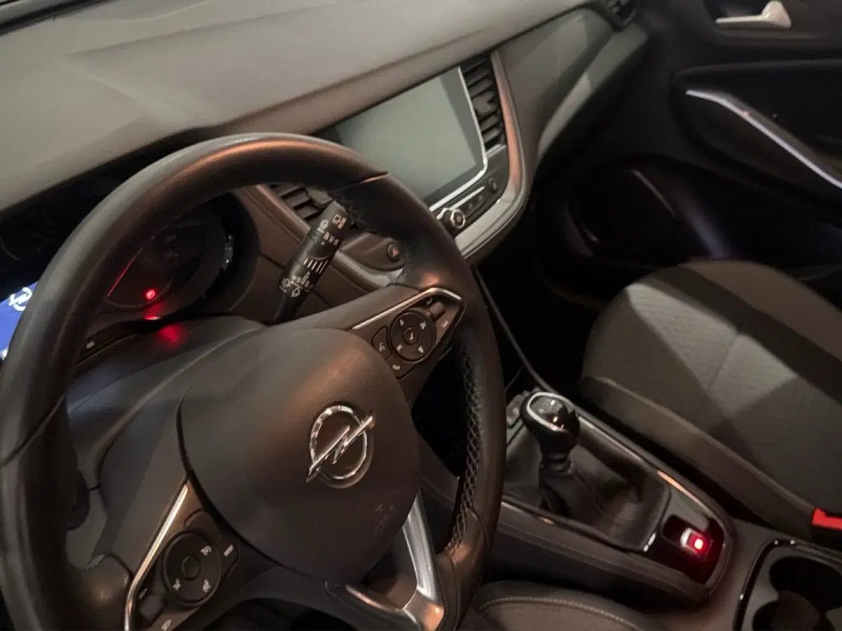 Opel Grandland X usata a Taranto (11)