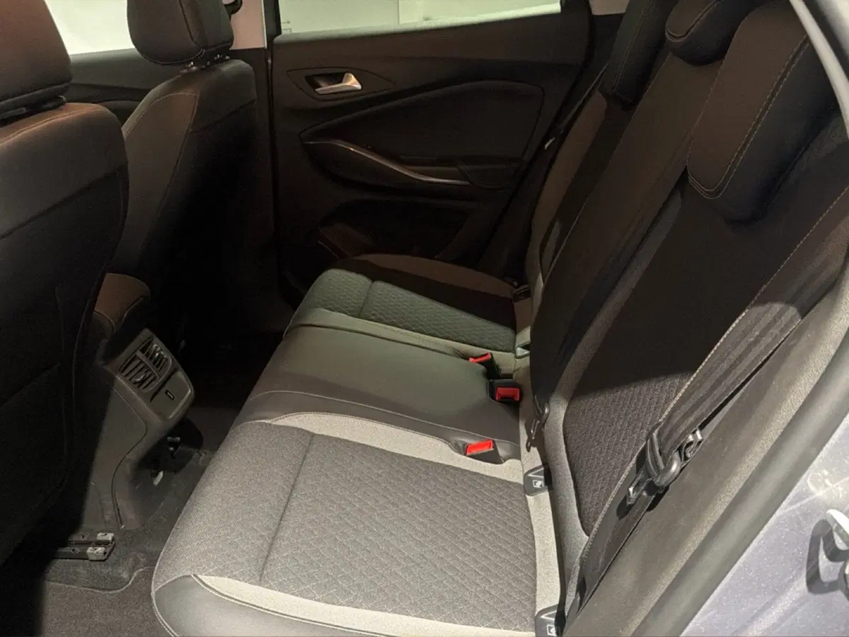 Opel Grandland X usata a Taranto (13)