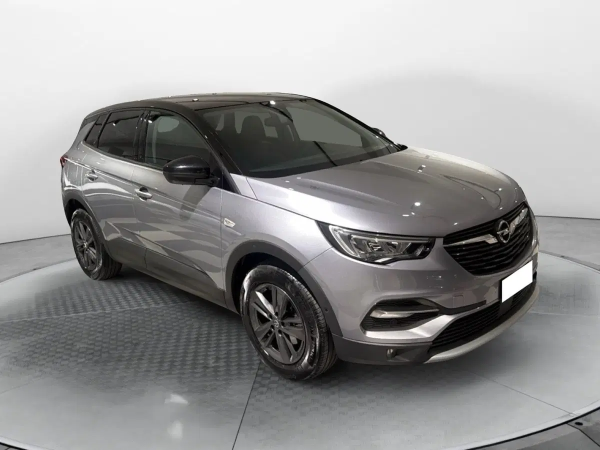 Opel Grandland X usata a Taranto (3)