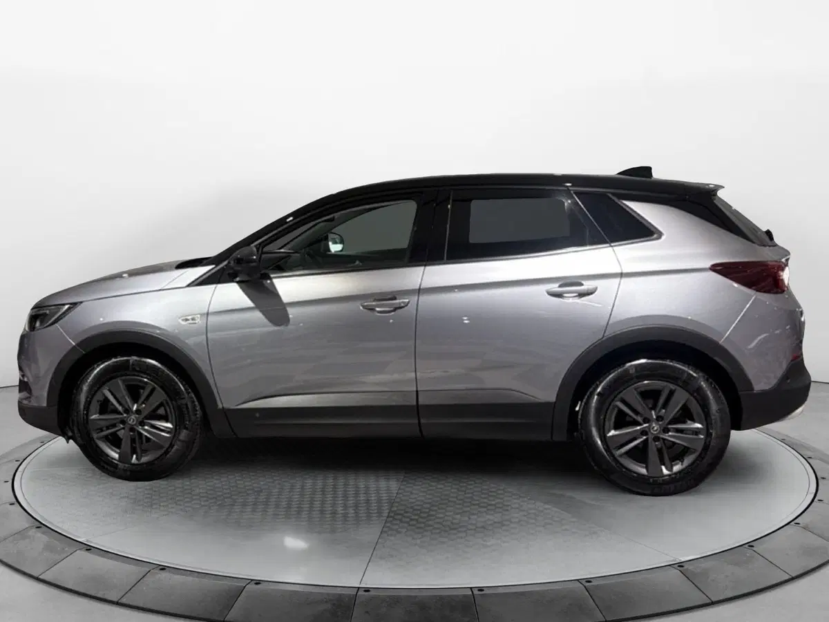 Opel Grandland X usata a Taranto (4)