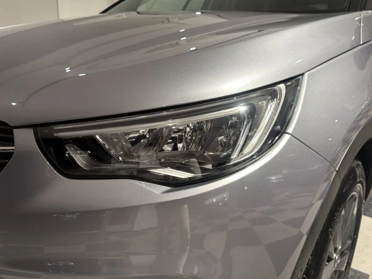 Opel Grandland X usata a Taranto (9)